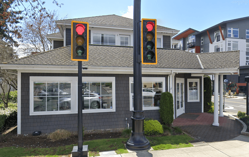 a traffic light on the street